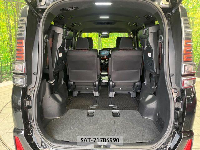 Toyota VOXY HYBRID 2018-01 4994150-10