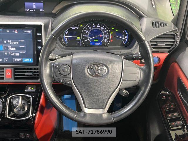 Toyota VOXY HYBRID 2018-01 4994150-11