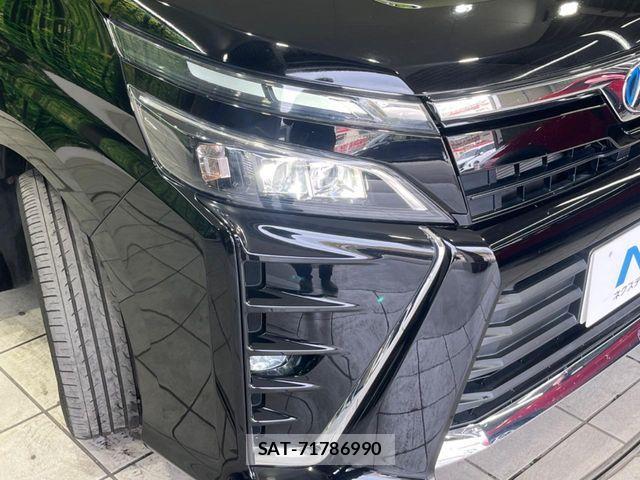 Toyota VOXY HYBRID 2018-01 4994150-12