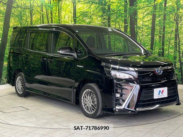 Toyota VOXY HYBRID 2018-01 4994150-16