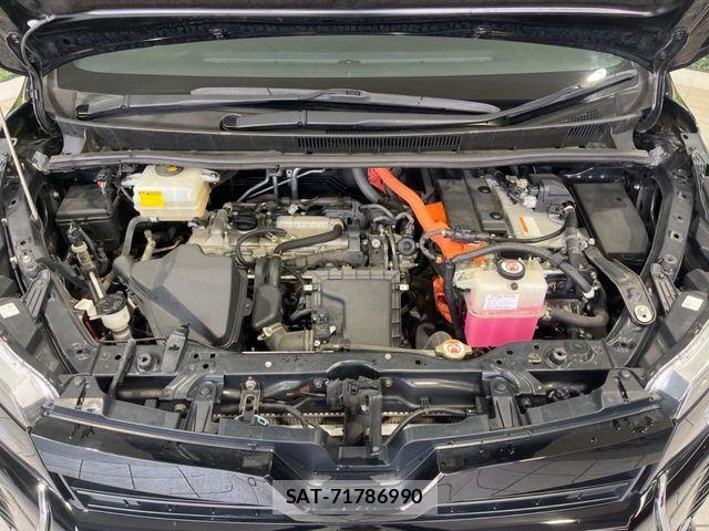 Toyota VOXY HYBRID 2018-01 4994150-18