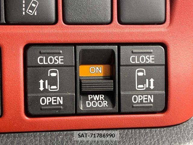 Toyota VOXY HYBRID 2018-01 4994150-2
