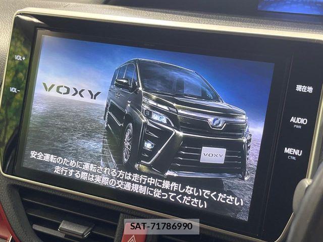 Toyota VOXY HYBRID 2018-01 4994150-3