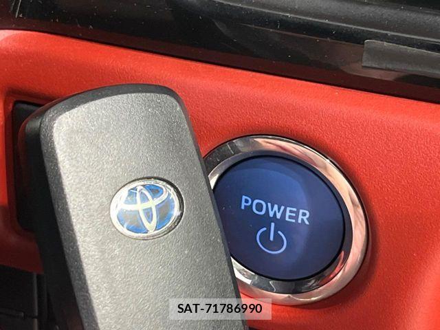 Toyota VOXY HYBRID 2018-01 4994150-6