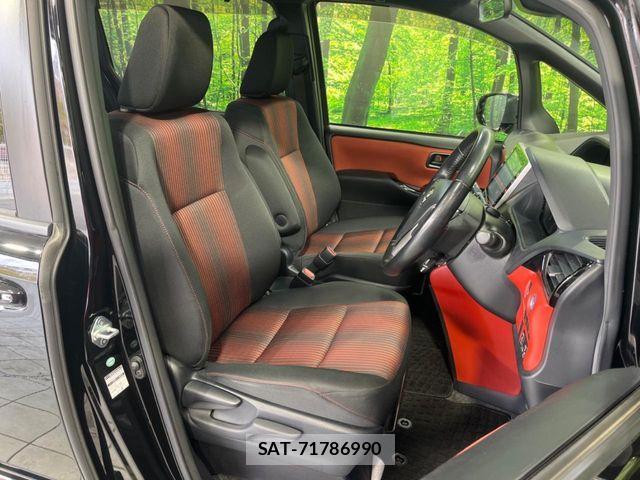 Toyota VOXY HYBRID 2018-01 4994150-7