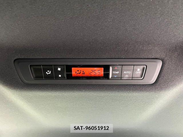 Toyota VOXY HYBRID 2019-12 4994126-6