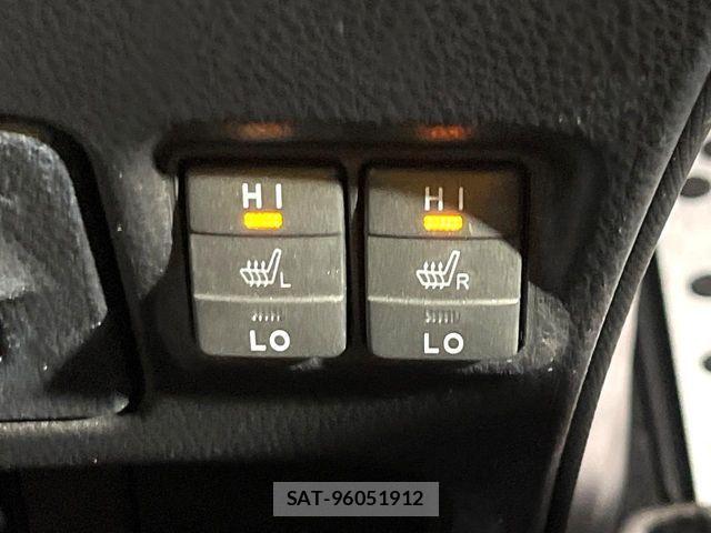 Toyota VOXY HYBRID 2019-12 4994126-7