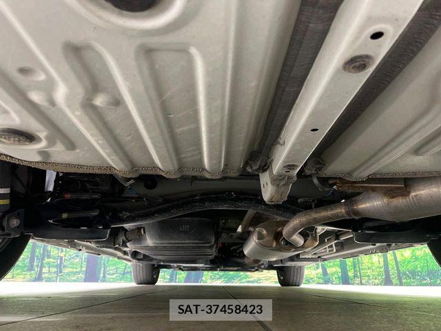 Toyota VOXY HYBRID 2023-06 4994012-18