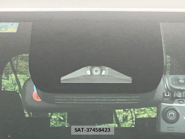 Toyota VOXY HYBRID 2023-06 4994012-4