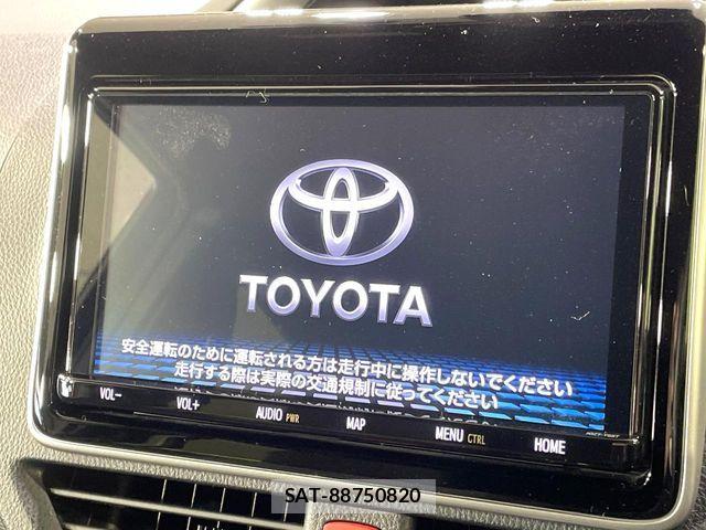 Toyota VOXY HYBRID 2020-07 4994122-3
