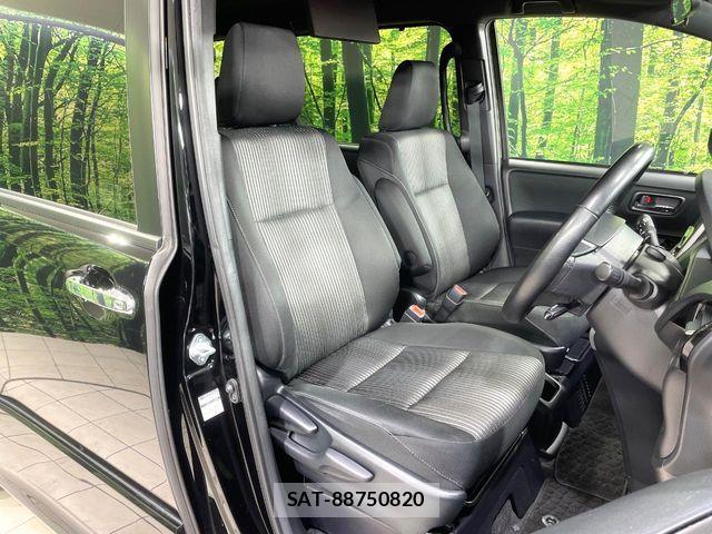 Toyota VOXY HYBRID 2020-07 4994122-7