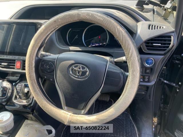 Toyota VOXY HYBRID 2016-08 5882720-13