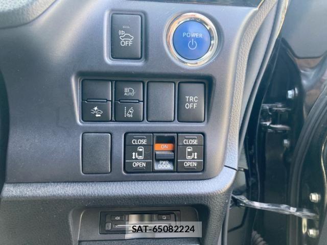 Toyota VOXY HYBRID 2016-08 5882720-14