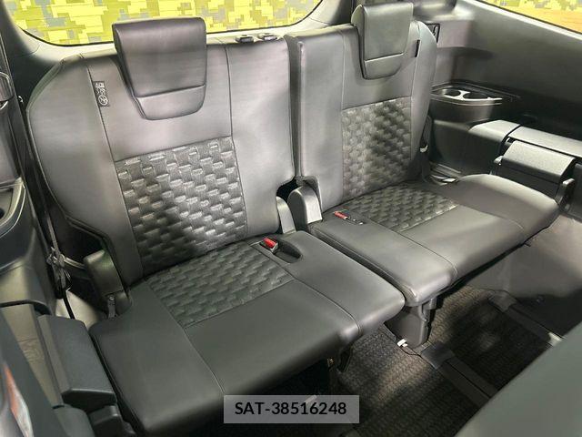 Toyota VOXY HYBRID 2026-02 5882591-9