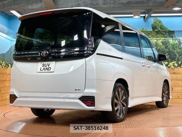 Toyota VOXY HYBRID 2026-02 5882591-16
