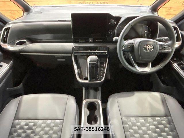 Toyota VOXY HYBRID 2026-02 5882591-1