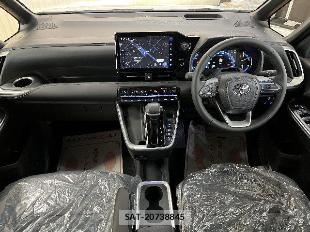 Toyota VOXY HYBRID 2026-02 5882597-1