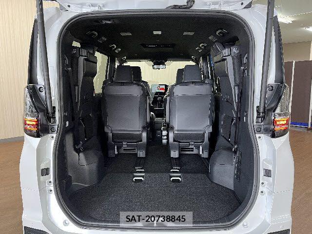 Toyota VOXY HYBRID 2026-02 5882597-21