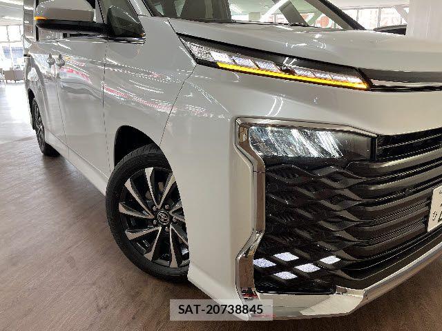 Toyota VOXY HYBRID 2026-02 5882597-24