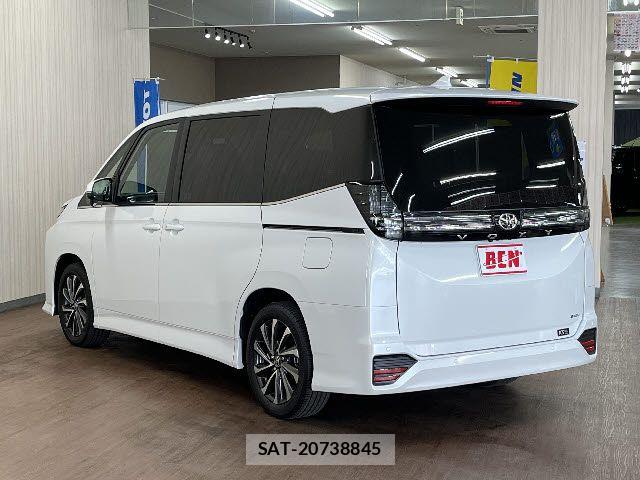 Toyota VOXY HYBRID 2026-02 5882597-8