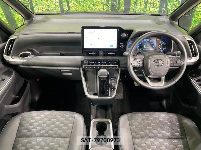Toyota VOXY HYBRID 2024-09 5882640-1