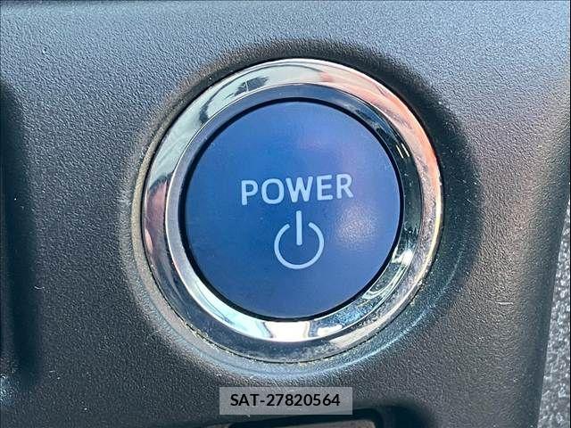 Toyota VOXY HYBRID 2018-03 5882687-10