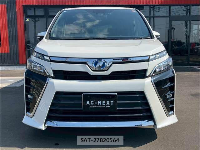 Toyota VOXY HYBRID 2018-03 5882687-15