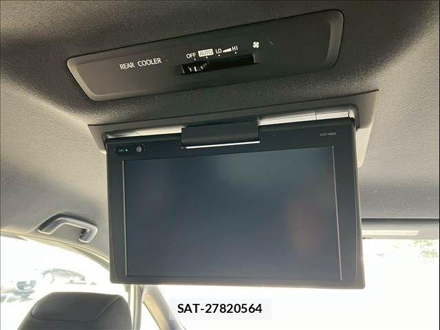 Toyota VOXY HYBRID 2018-03 5882687-1