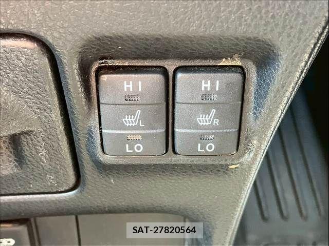 Toyota VOXY HYBRID 2018-03 5882687-6