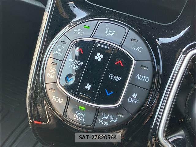 Toyota VOXY HYBRID 2018-03 5882687-8