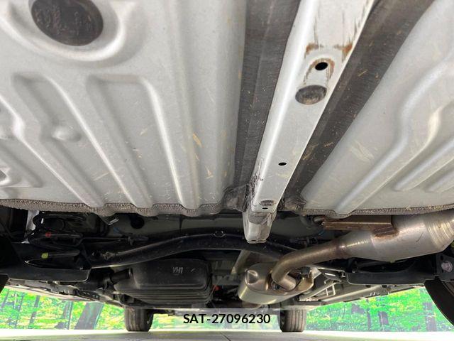 Toyota VOXY HYBRID 2023-04 5882620-18