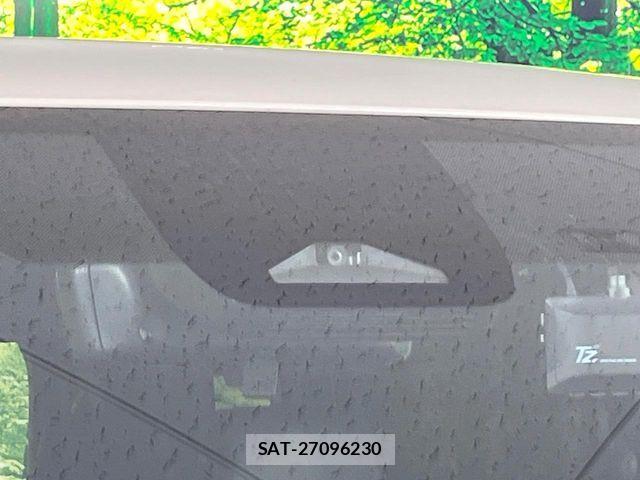 Toyota VOXY HYBRID 2023-04 5882620-5