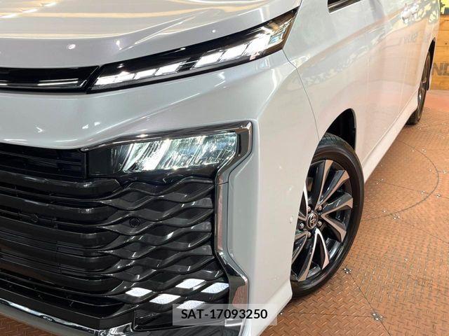 Toyota VOXY HYBRID 2026-02 5882577-14