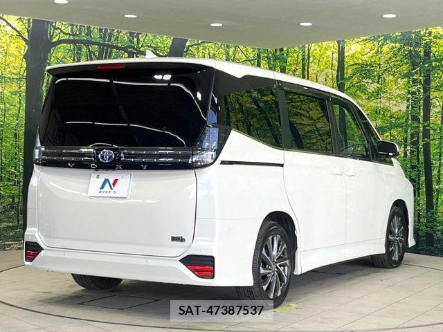 Toyota VOXY HYBRID 2025-03 5882598-17