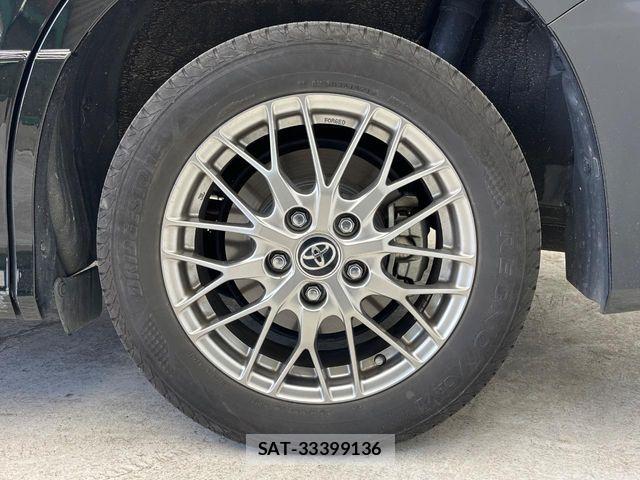Toyota VOXY HYBRID 2017-05 5882699-13