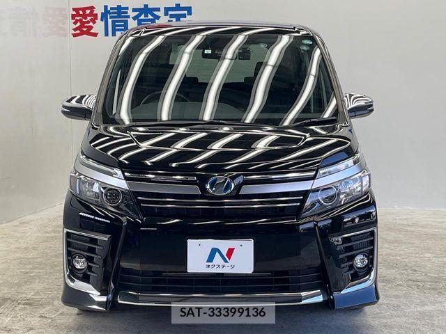 Toyota VOXY HYBRID 2017-05 5882699-14
