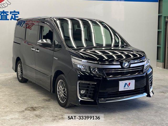 Toyota VOXY HYBRID 2017-05 5882699-16