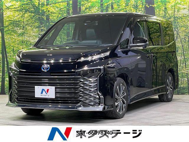 Toyota VOXY HYBRID 2022-11 5882661-0