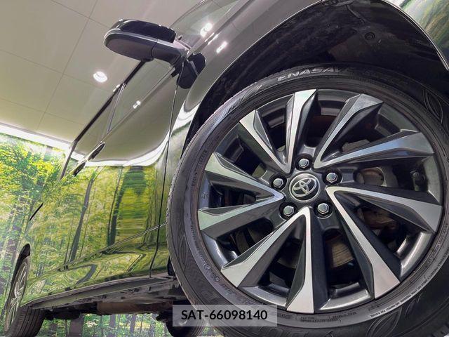 Toyota VOXY HYBRID 2022-11 5882661-12
