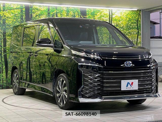 Toyota VOXY HYBRID 2022-11 5882661-15