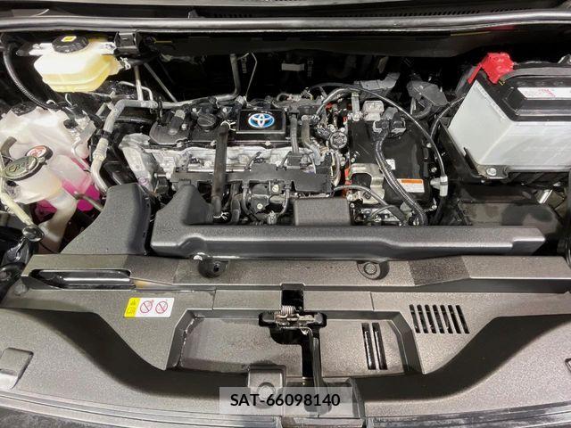 Toyota VOXY HYBRID 2022-11 5882661-17