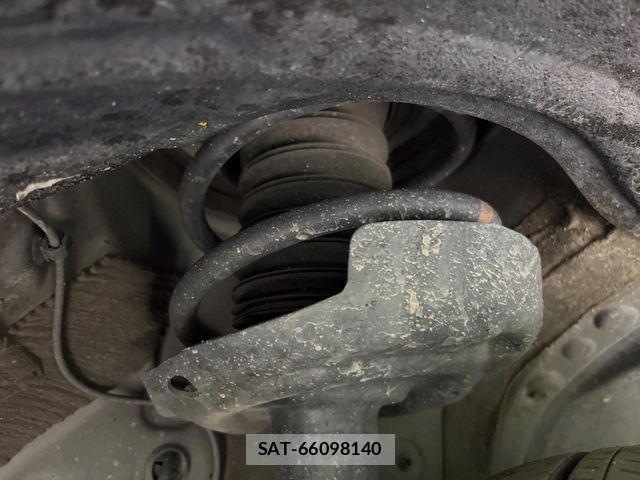 Toyota VOXY HYBRID 2022-11 5882661-19
