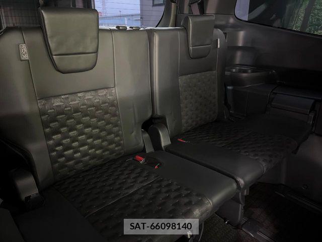 Toyota VOXY HYBRID 2022-11 5882661-8