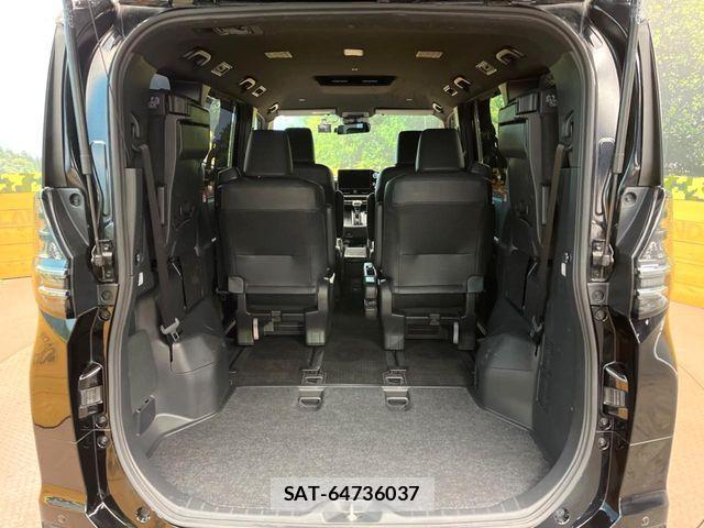 Toyota VOXY HYBRID 2023-04 5882636-9