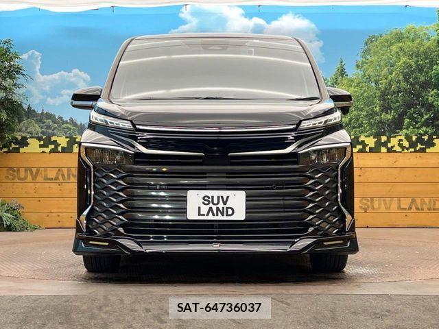 Toyota VOXY HYBRID 2023-04 5882636-13