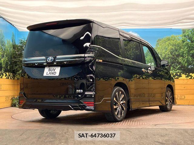 Toyota VOXY HYBRID 2023-04 5882636-16