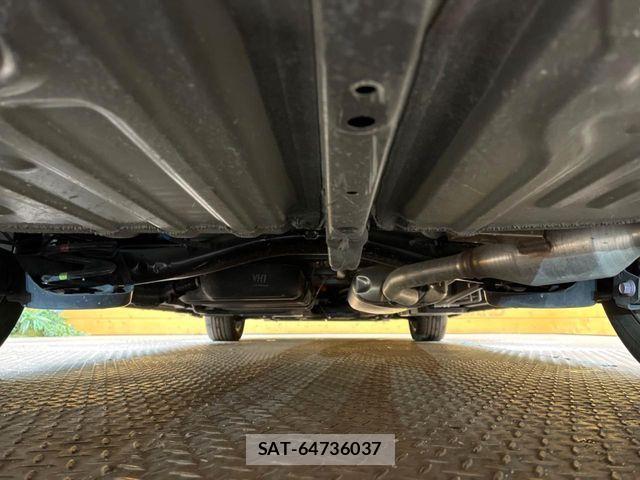 Toyota VOXY HYBRID 2023-04 5882636-18