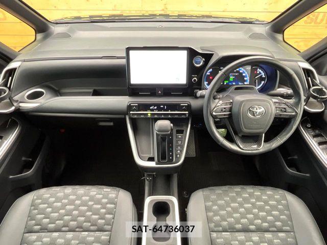 Toyota VOXY HYBRID 2023-04 5882636-1