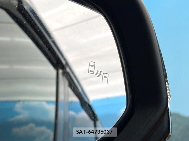 Toyota VOXY HYBRID 2023-04 5882636-4