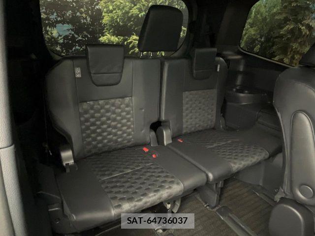 Toyota VOXY HYBRID 2023-04 5882636-8